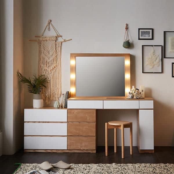 Mẫu bàn phấn - bàn trang điểm phong cách lịch sự - trang trọng